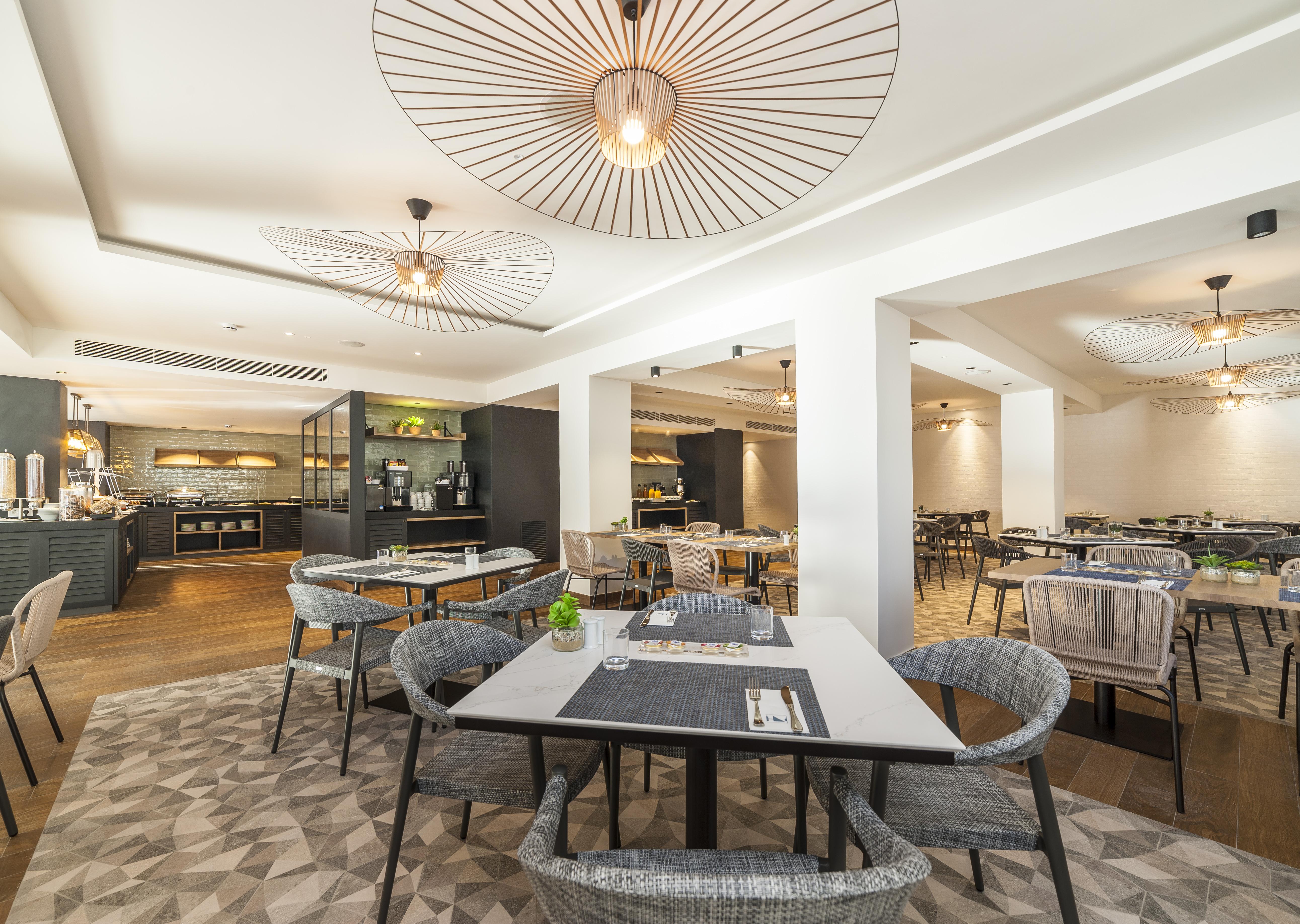 ホテル エウロエスタルス マリヴェン パルマ・デ・マリョルカ エクステリア 写真 Interior of the hotel